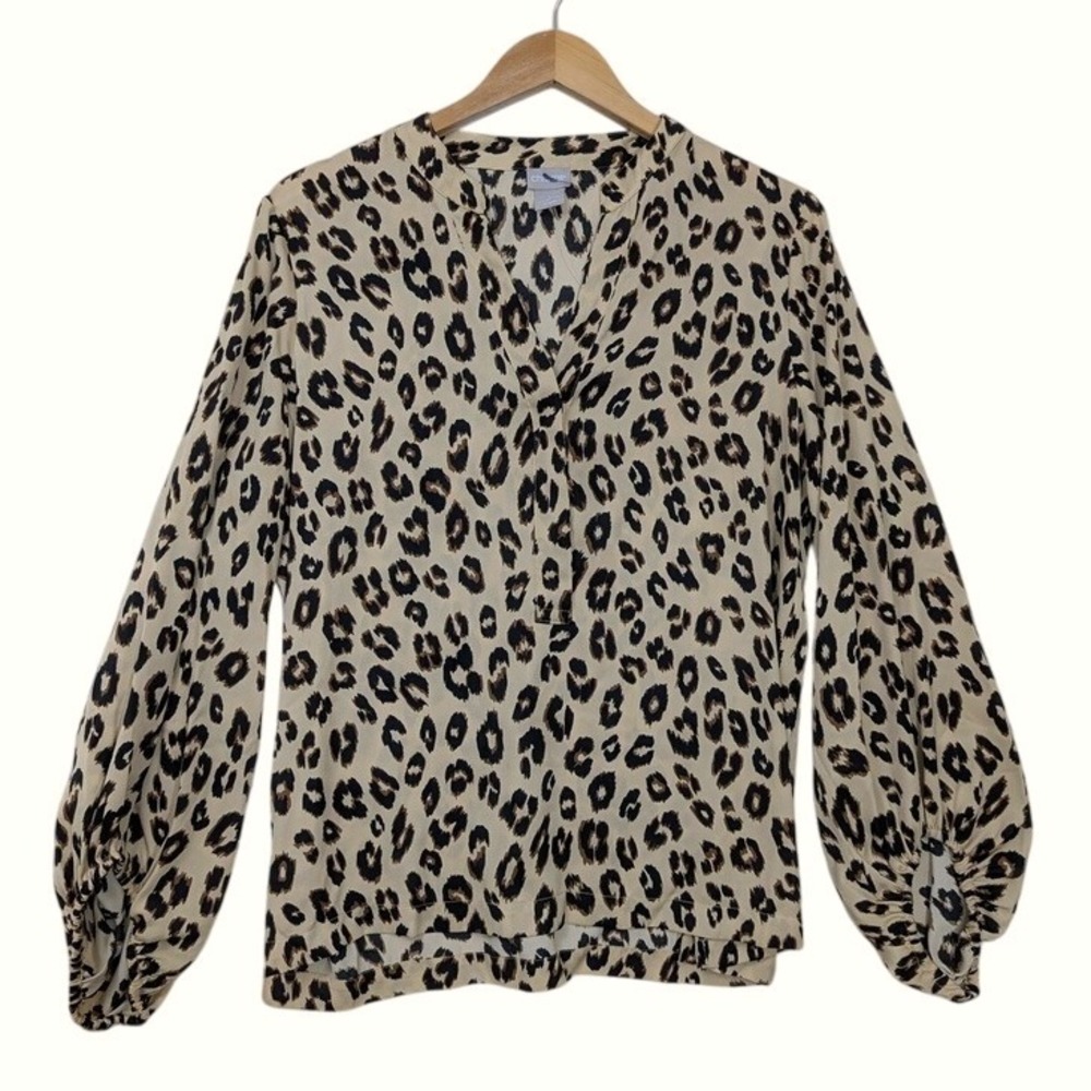 Chicos Leopard Print Blouse Top‎ Size 1 Medium Long Sleeve Business Casual
